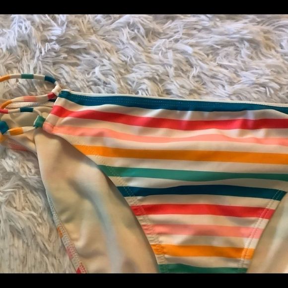 Nwt hot water striped bikini bottom - Picture 2 of 9